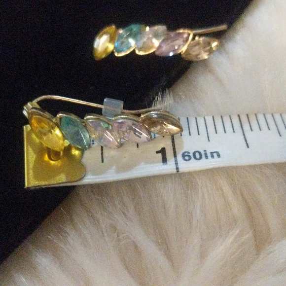 Beautiful multi color wire earrings - Picture 4 of 4